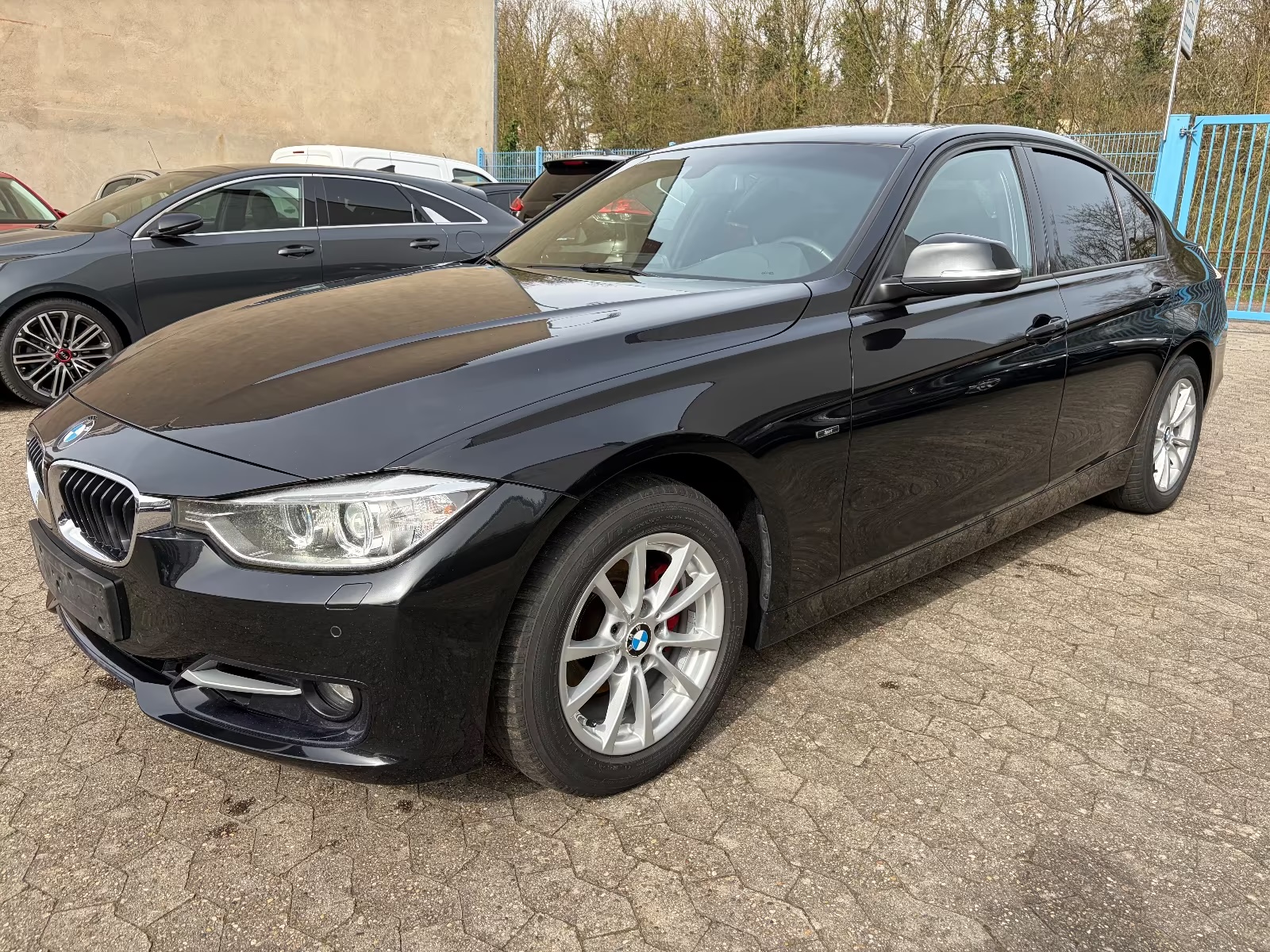 BMW 320i F30
