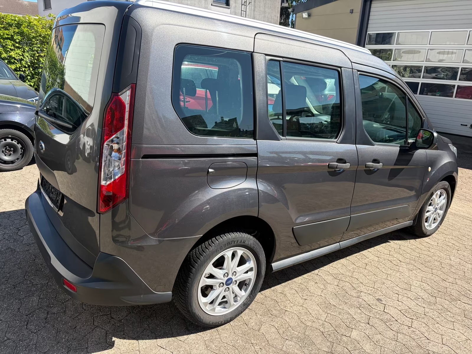 Ford Tourneo Connect Trend Ansicht 5