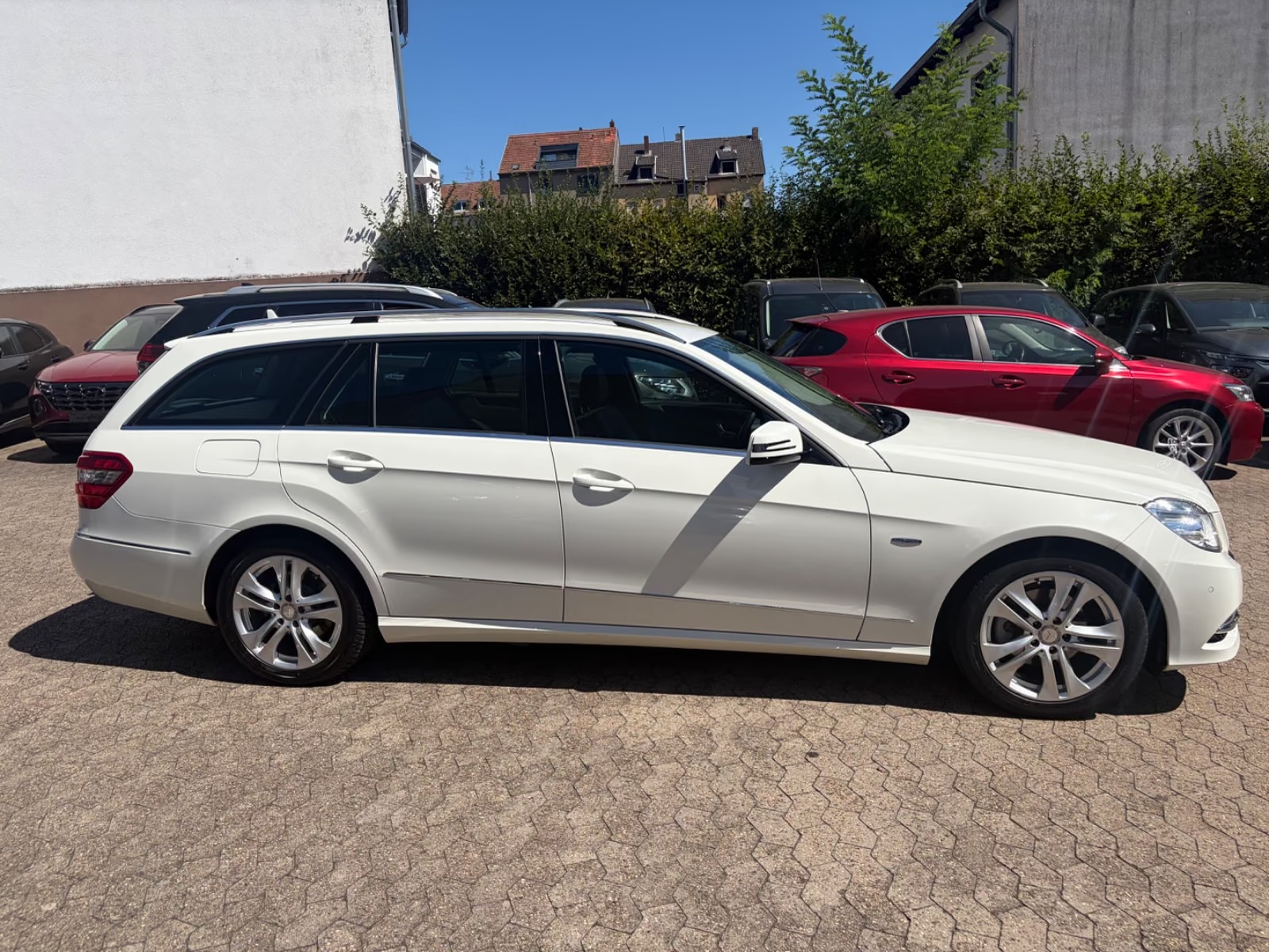 Mercedes-Benz E 200 T-Modell Ansicht 5