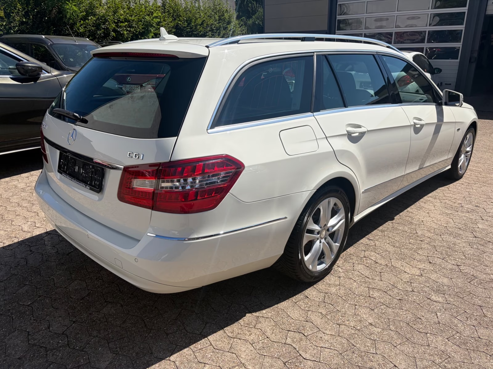 Mercedes-Benz E 200 T-Modell Ansicht 6