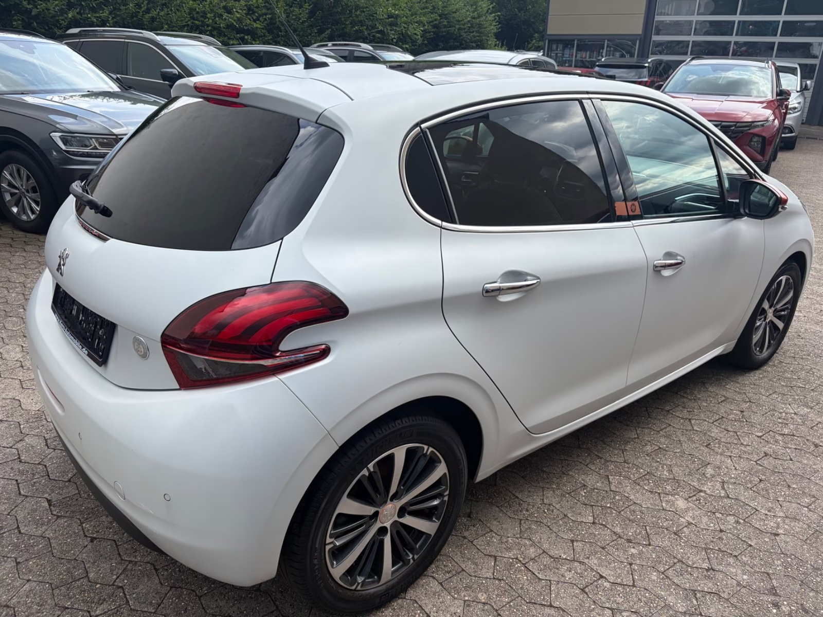 Peugeot 208 Roland Garros Ansicht 4