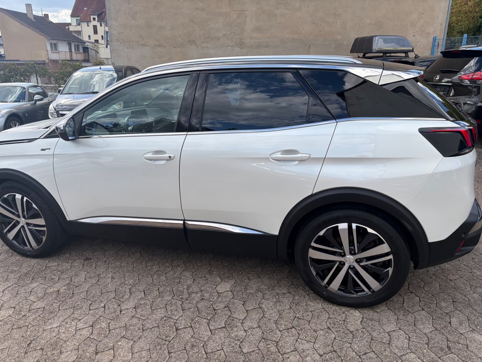 Peugeot 3008 GT Ansicht 4