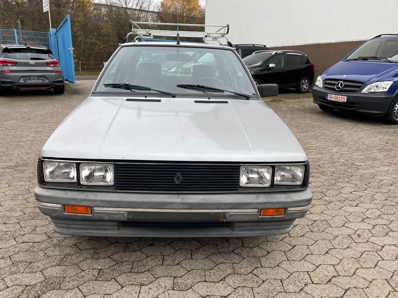 Renault R 9 Ansicht 2