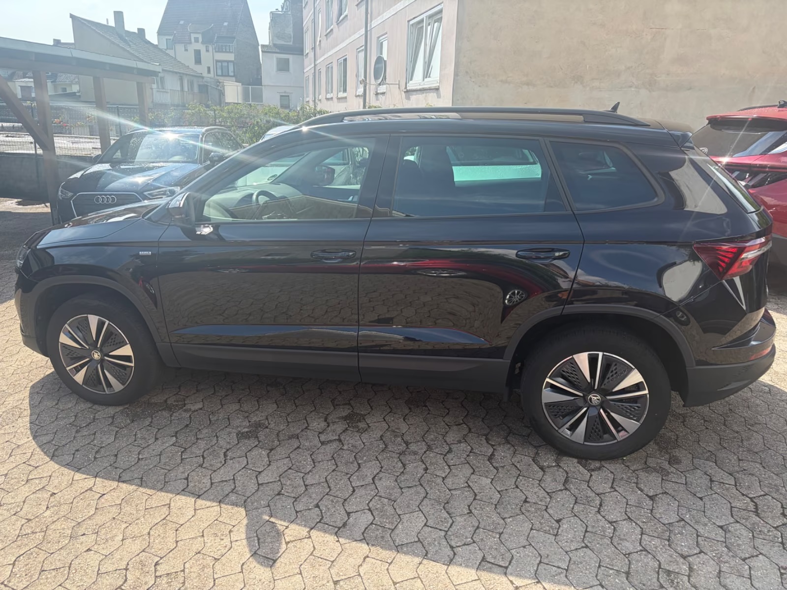 Skoda Karoq TOUR Ansicht 3